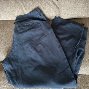 Lee Relaxed Fit Women’s Trousers. Size 16 short.